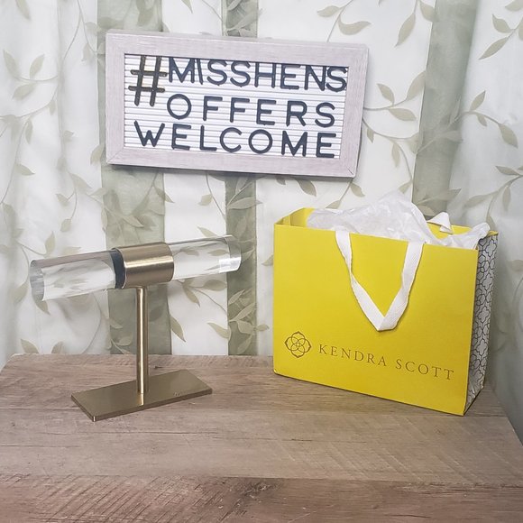 Kendra Scott Jewelry - KENDRA SCOTT SHORT ANTIQUED BRASS JEWELRY T-BAR